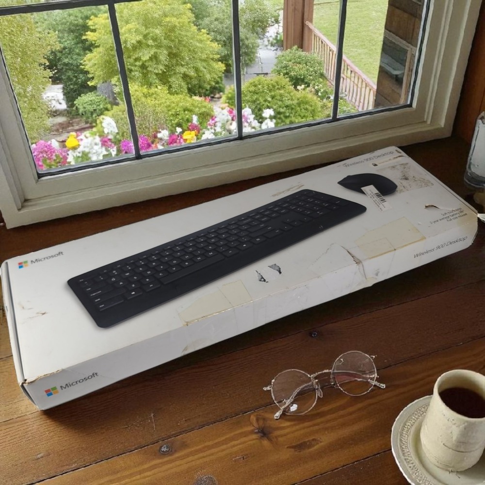 READ Microsoft Wireless‎ 900 Desktop Wireless Keyboard & Mouse NO USB DONGLE